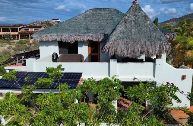 Casa de las Mareas, a short walk to the beach, sleeps 12 in San Jose del Cabo.