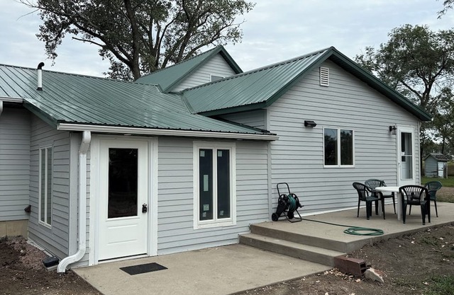 Rogers Creekside Ranch - Wessington Springs, SD - 3+ Bed, 1 Bath