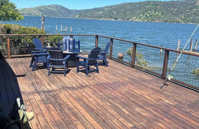 Lakefront Cabin with A/C, Private Beach, Boat Launch & 180° Views of Clear Lake