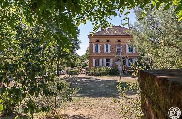 Elisa's family home