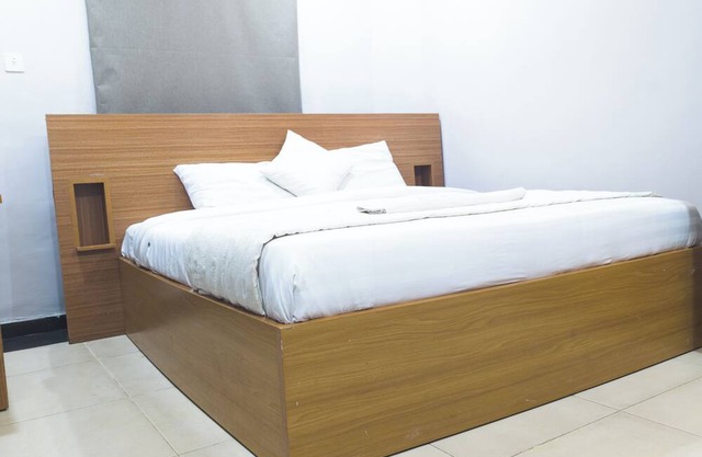Jadelite hotel with AC in marvelous Lagos