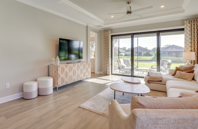 Chic Getaway in Bradenton w/Pool Access
