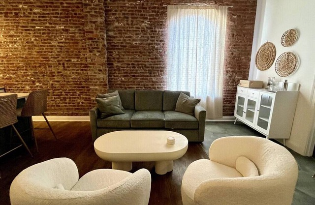 Hollyhock Suite 507: 3 bed/2 bath
