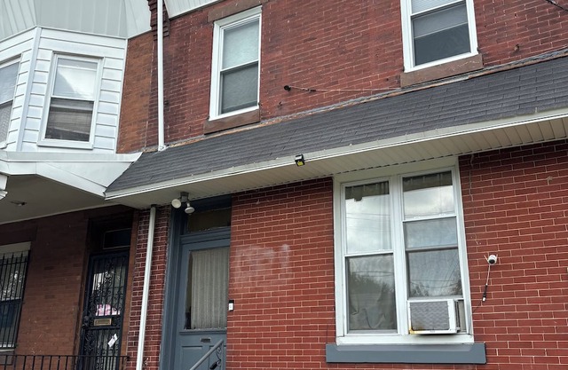 2 bedroom, Pet friendly near Einstein Hospital