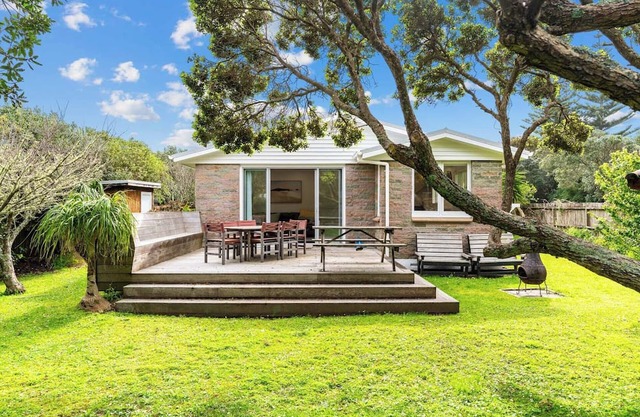 Taotahi Hideaway - Ruakaka Waterfront