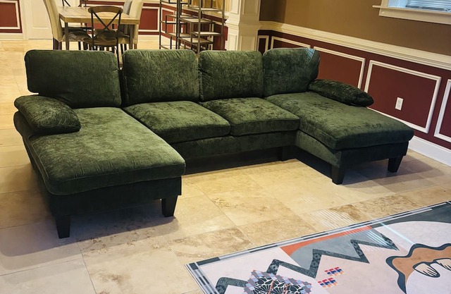 Spacious Private Basement Apartment in Upscale Gated Community