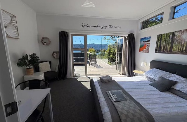 Room with Lake View at Ōkāreka, Rotorua – Large Deck, Spa & BBQ Retreat