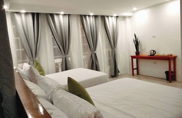 Phenomenal 10-bedroom Beach Front Hotel in Baler!nOla De Baler-Hello Baler!