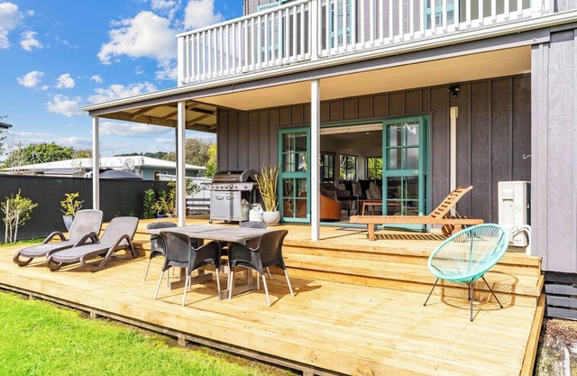 Cove Family Haven - Waipu Holiday Home