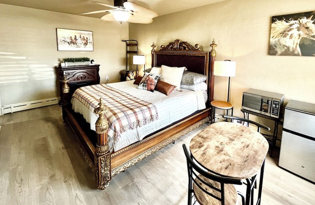 Boutique hotel in historic downtown Ocala: King
