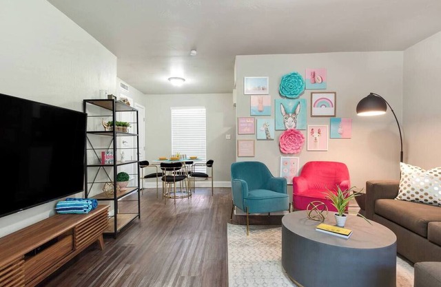 The Flamingo | Whimsical | Central AUS | Sleeps 5