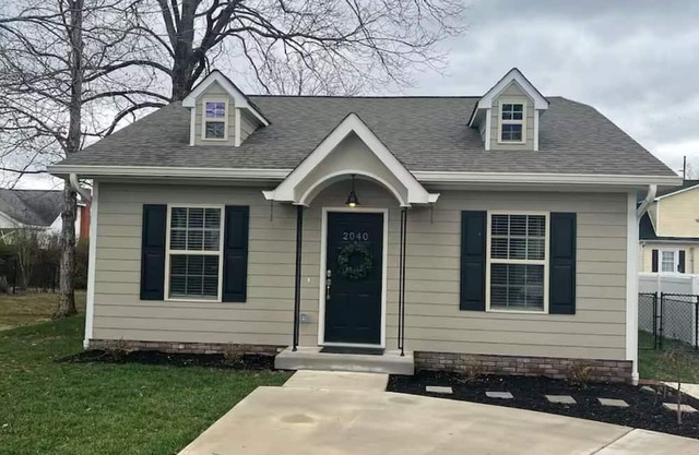 The Downtown Historic Cleveland Cottage