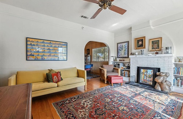 The Lovie House - Historic Retreat