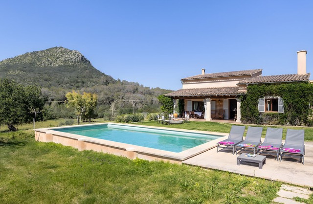 Country House 'Son Catiu' with Mountain View, Private Pool and Wi-Fi