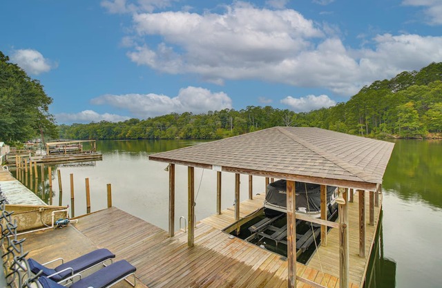 Tranquil Views: Riverfront Retreat in Hot Springs!