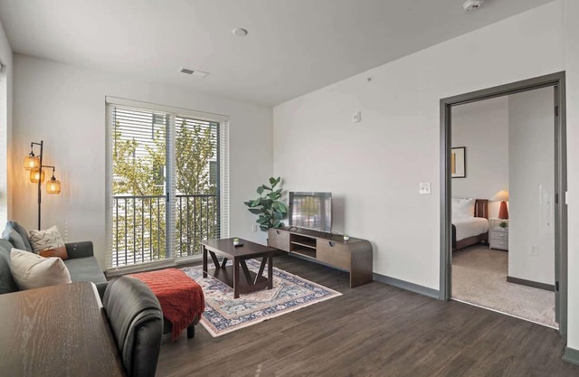 CozySuites Ayr | parking, pool, gym #03