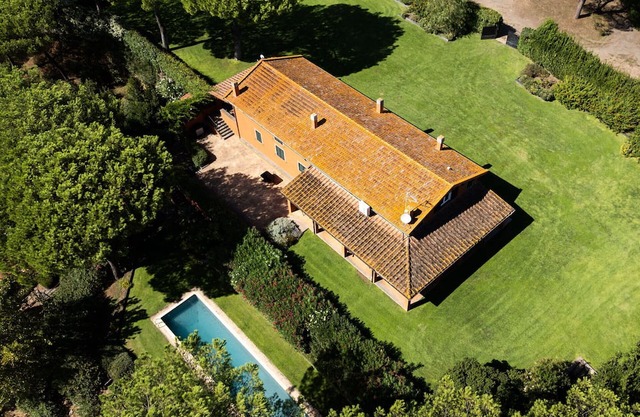Villa in Falcognana Di Sopra with 6 bedrooms sleeps 12