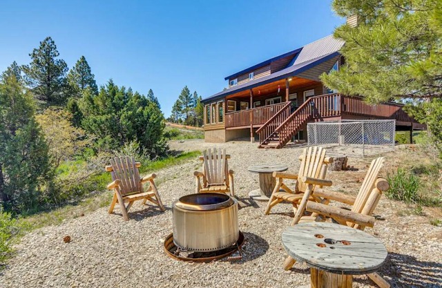 3-bedroom Cabin Duck Creek, Trailer Parking, AC, Car Charger