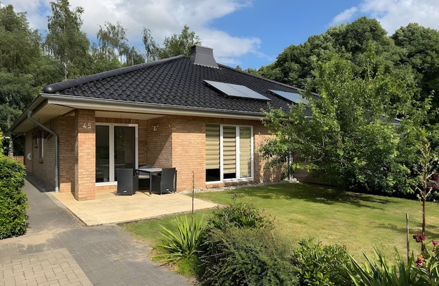 Holiday Home 'Großes Im Grünen -' with Private Terrace, Private Garden and Wi-Fi