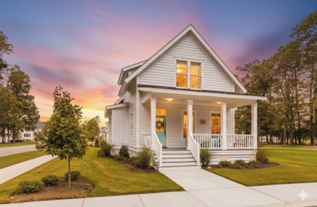 1st Floor King Bed-Screened Porch-Family Friendly! Optional Resort & Golf Access