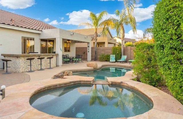 Modern 4-BR Home | Heated Pool | Jacuzzi | Grill