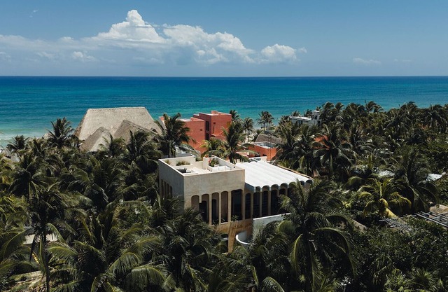 Casa Romeo Tulum: 5BR Villa with Rooftop Pool, Steps from Beach in Hotel Zone