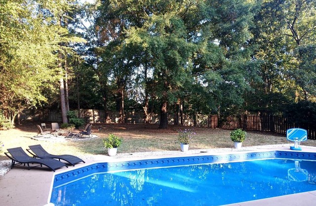 South Charlotte 3BR w/Pool, Hot Tub & Fenced Backyard - Near Ballantyne