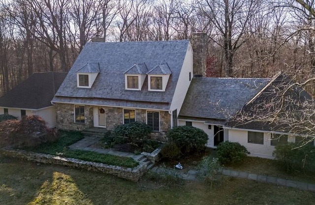 Cozy Lakeside Home with 3 Fireplaces & Garage.