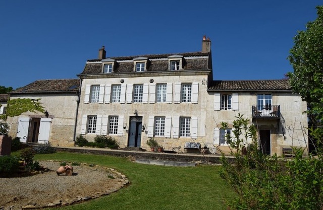 Gîte in French Historic Wine Farm