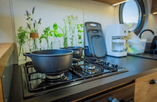 Adventure & relaxation on our Roma Woma D13