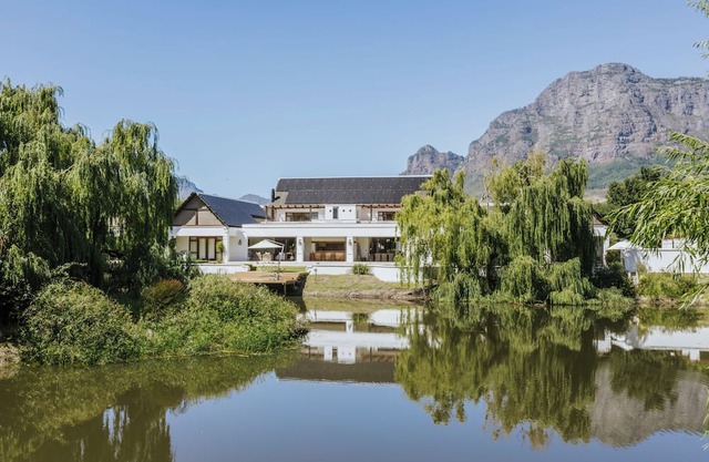 Iconic six bedroom all ensuite villa in the tranquil Cape Winelands