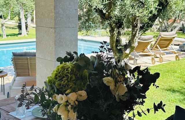Escape to Elegance -Wonderful Mas Provencal in the heart of the Alpilles