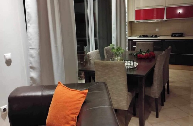 Mezoneta with 3-bedroom and parking stasion