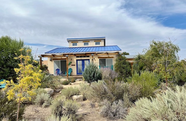 Casita Azul- sanctuary at the foot of the Sierra Nevada