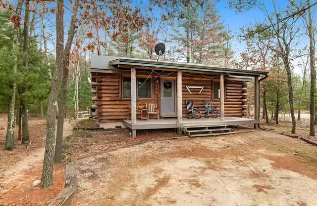 Soothing cabin 1 out of 7 in New Lisbon