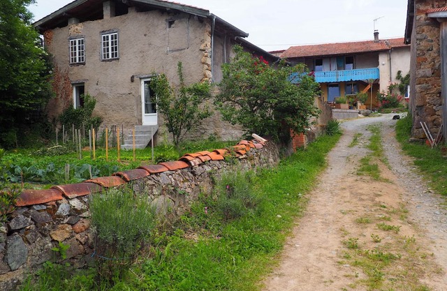 Gîte 'Lieu De Stages' with Mountain View, Shared Terrace and Garden