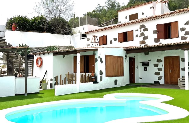 Holiday Home 'Ohana Paula' with Sea View, Private Pool and Private Terrace
