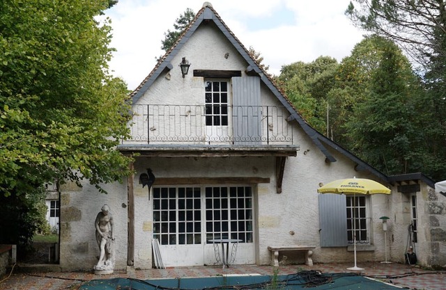 Holiday Home 'La Closerie Du Cassereau' with Shared Garden and Balcony