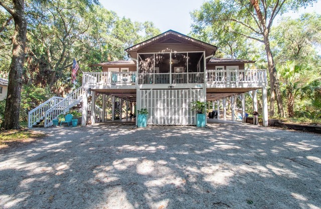 Sea Island Cotton Cottage ~ Spacious Family Retreat