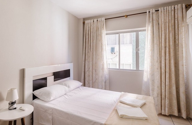 Beachfront apt BC Center Close to Attract. Eal0704