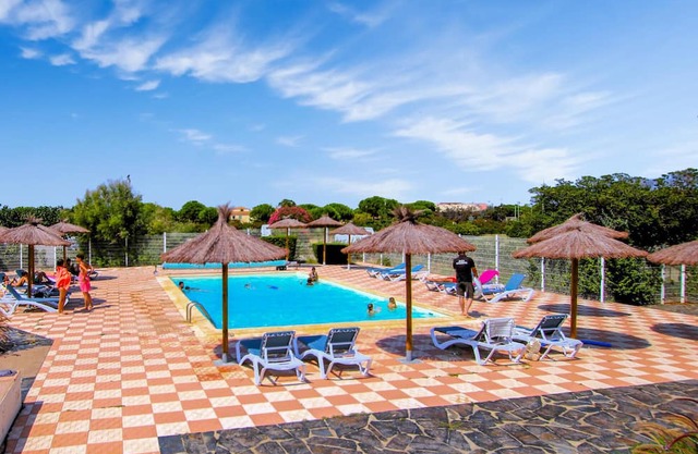 Lovely apartment in Le Barcarès with swimming pool