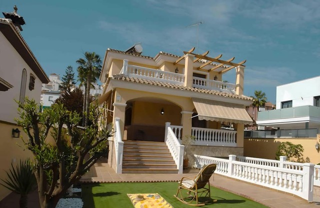 'Villa Ilusión Home' with Private Terrace, Wi-Fi and Air Conditioning