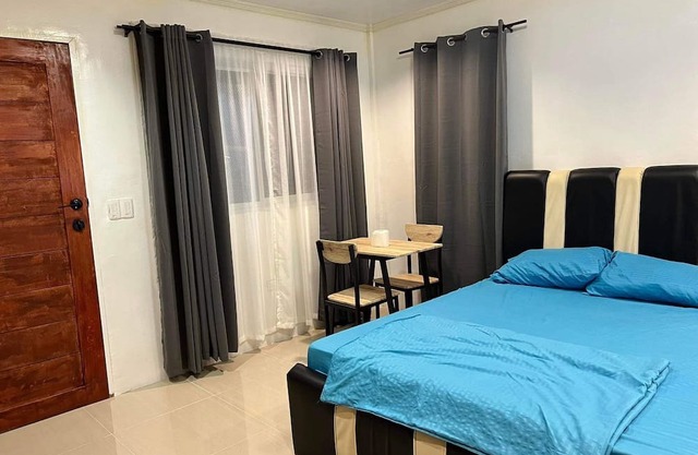 Cozy studio in Cotabato City with AC & Wifi