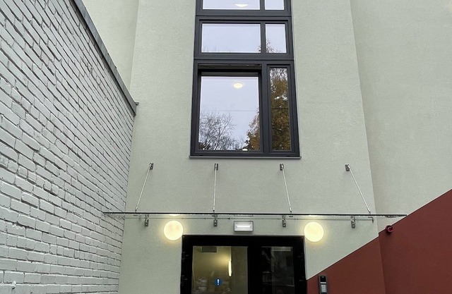 Airport-Bus Station 13 North Studios