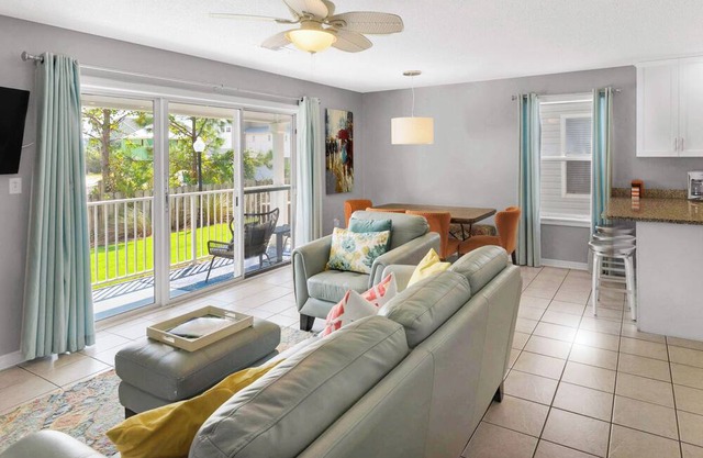 Beachside Villas - Minutes to The Beach - Ground Floor - Pools & Tennis