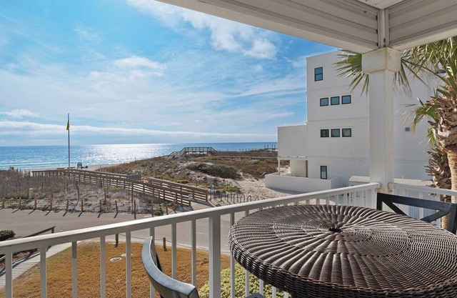 Modern Unit On 1st Floor w/Gulf Views - Steps to Beach