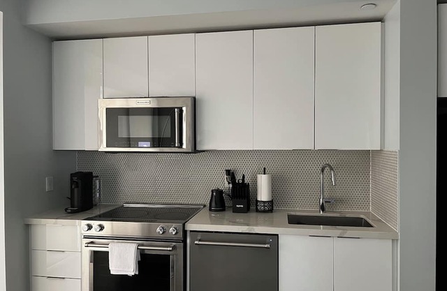 Adastay Suites Lakeview