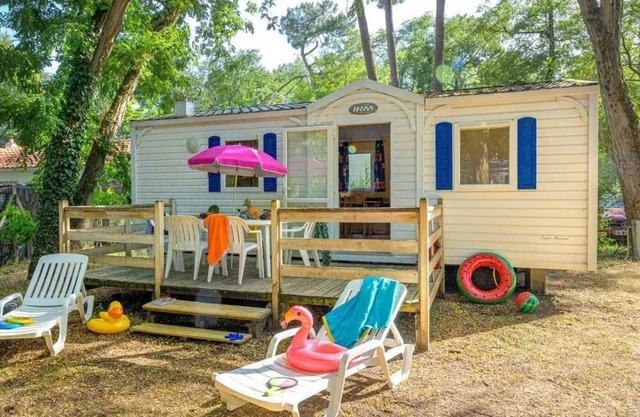 Camping 4 étoiles - Piscine - efbdeb