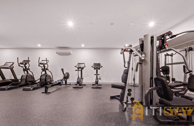 Lovely in Lyneham - 1bd 1bth Apt