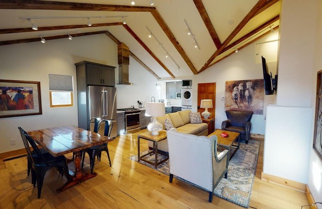 Bosque Casita: Downtown Railyard District, a short walk to Plaza